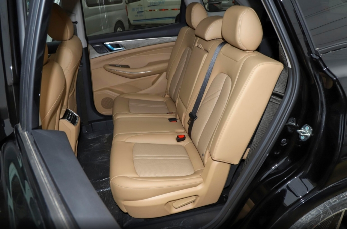都是插混SUV-蓝电E5不只比欧尚Z6 iDD价格亲民，还有7座布局！