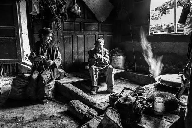 湖北最有钱“土豪”村，藏大山里，村民人人住别墅，村资产超80亿