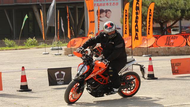 新车测评：来自欧洲的弯道火箭KTM 390 DUKE