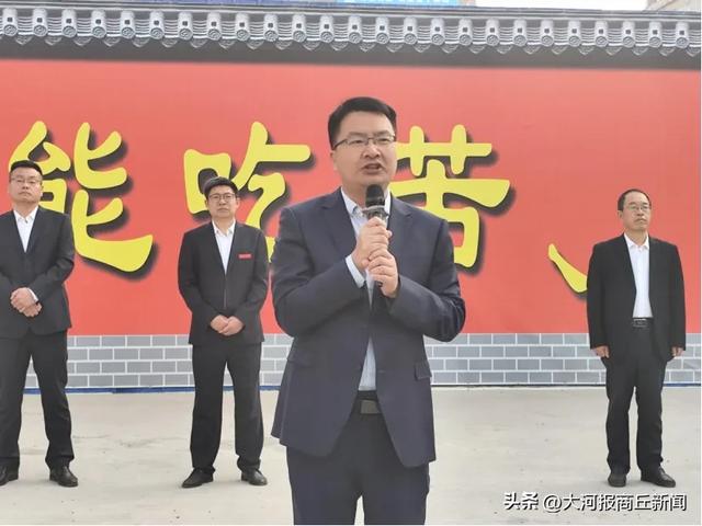 商丘市回民中学举行“新校区 新面貌 新起点”主题升旗仪式