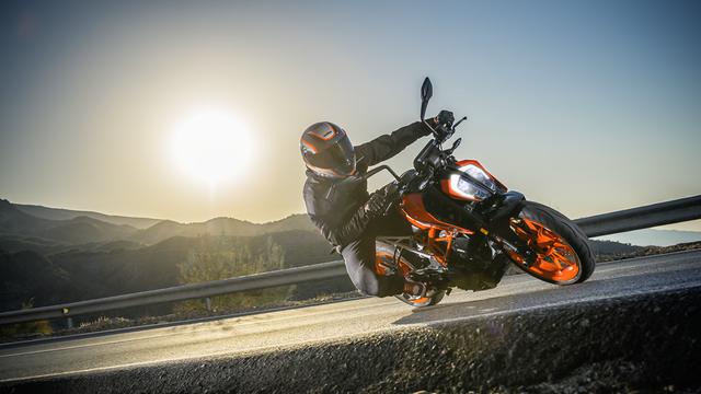 新车测评：来自欧洲的弯道火箭KTM 390 DUKE