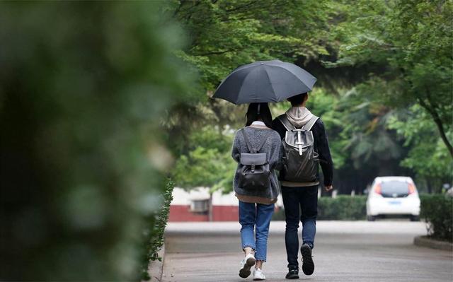 美女成婚五年生不出儿子，丈夫带回来一个大肚子女人！