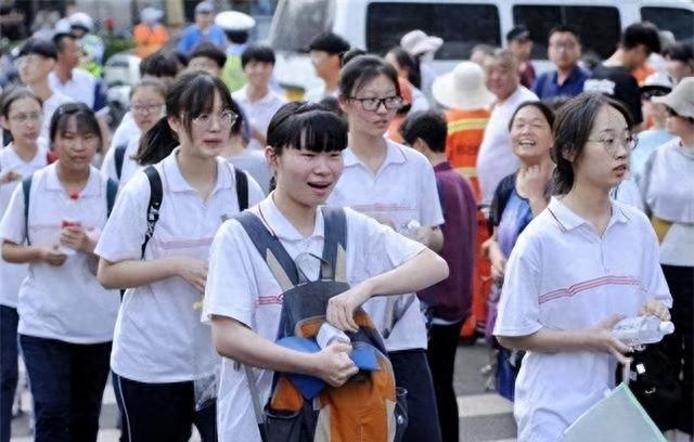 高三美女学霸，生命定格在高考前夕，她最后的遗嘱催人泪下