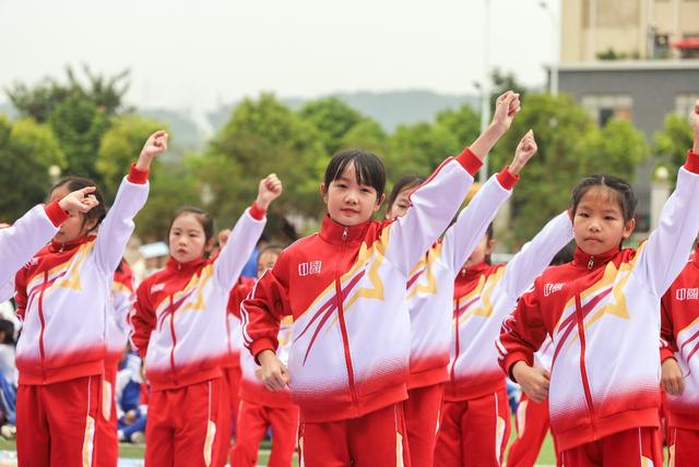 活力校园㊸｜龙城高级中学（教育集团）东兴外国语学校第五届体育艺术节举行