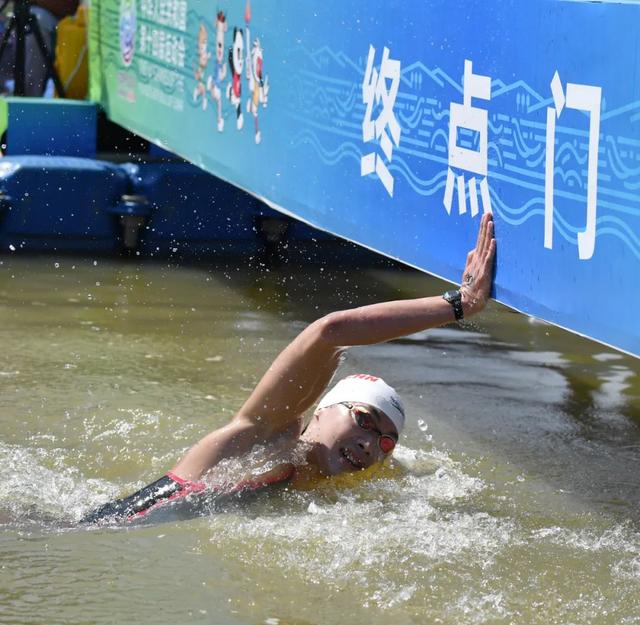 今天开幕！旗手来自武汉的他！既帅气，又有实力......