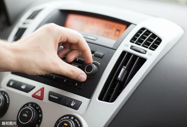 汽车自动空调和手动空调有什么不相同？